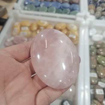 60-70mm Természetes Rose Quartz Crystal Palm Zuhant a Kő Gyógyító Példány Masszázs Rózsaszín